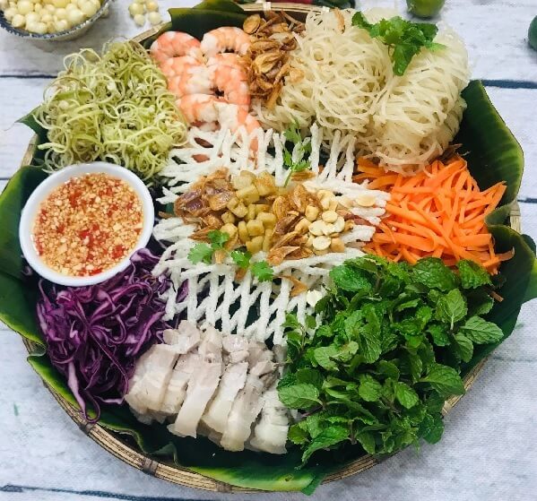Phở sắn, la soupe de nouilles pho au manioc avec sa propre recette