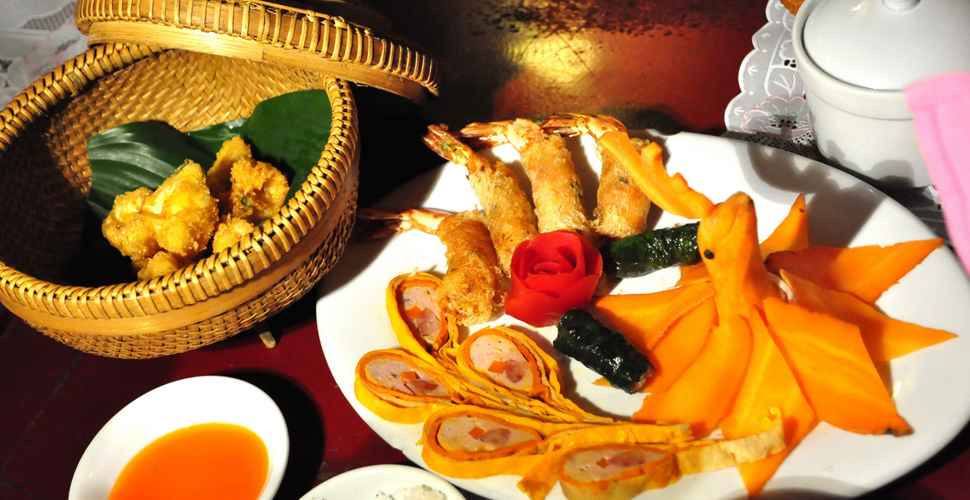 Repas_a_Hue