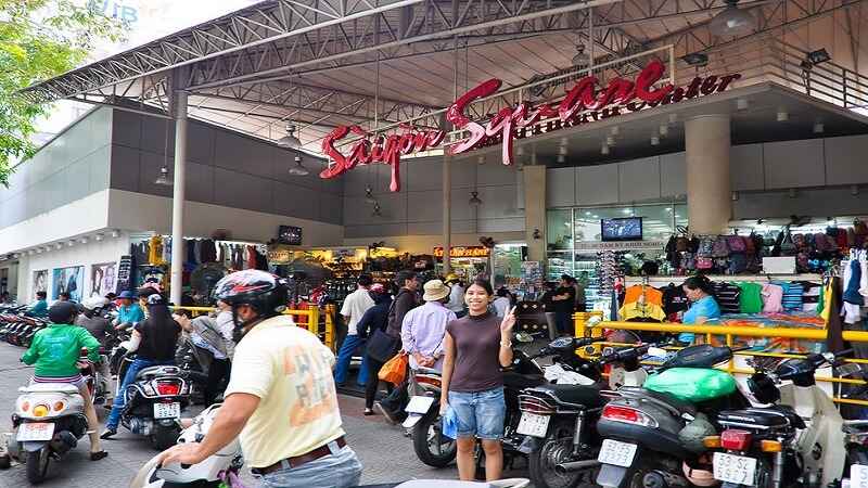 Le centre commercial « Saigon Square »
