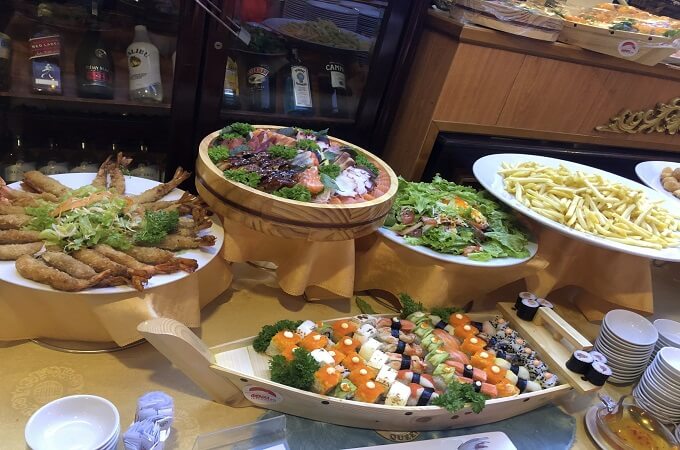 Les menus sont très variés sur Indochina Queen