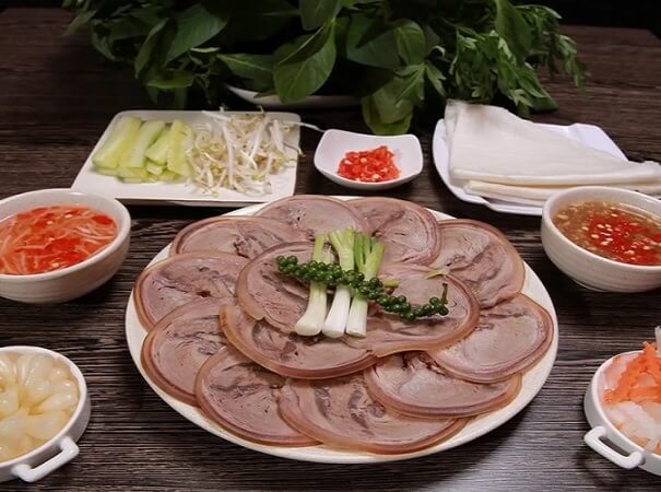 Jeunes bovins Tay Ninh