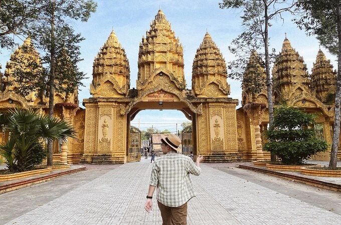La porte de la pagode Vam Ray est magnifique, Tra Vinh