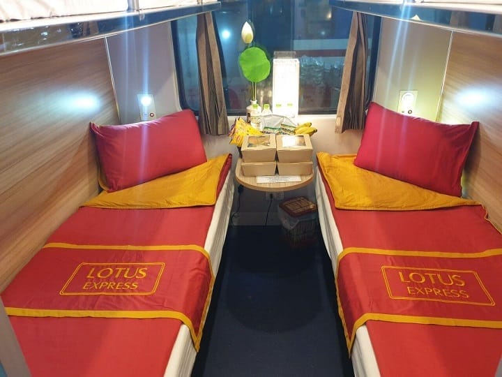 Train Hanoi Hue Lotus Express