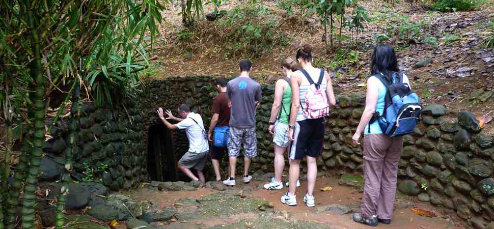 Tunnels-de-Vinh-Moc