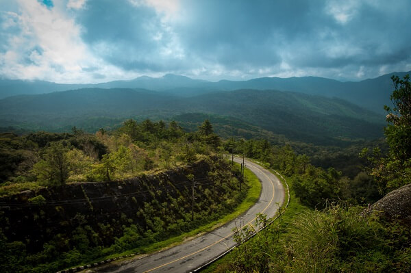 Chemin menant vers le mont Inthanon