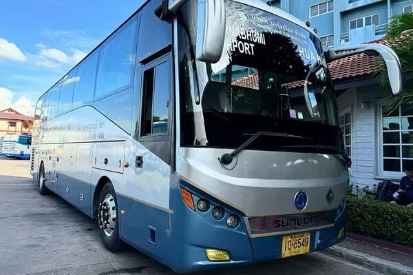 Le bus chez Bell Travel