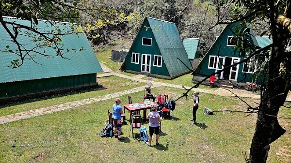 Le campement à 2_200 mètres
