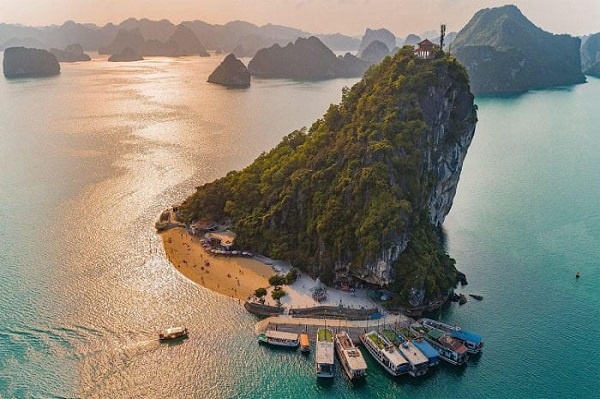 Halong destination très prisée des milliardaires