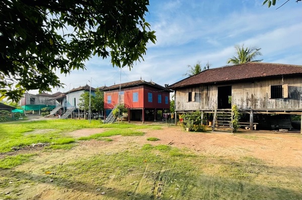 Les maisons en bois à Angkor Ban