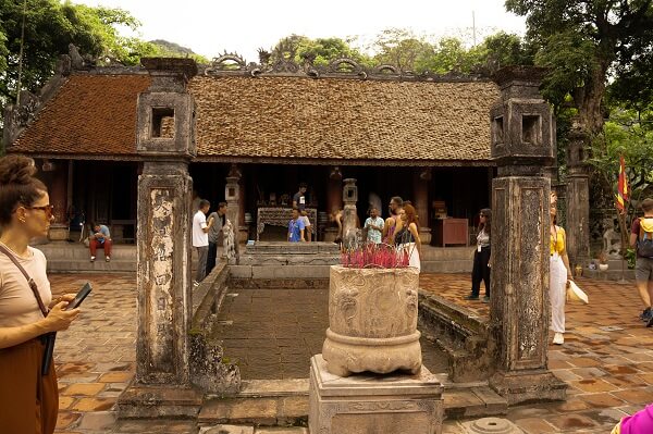 Visiter les temples à Hoa Lu