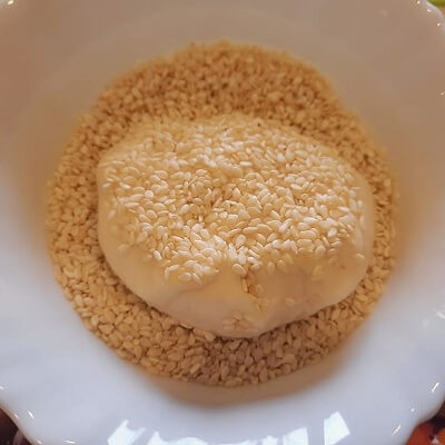 Ajoutez du sésame blanc