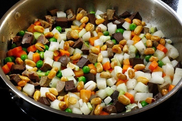 Assaisonner au goût et bien mélanger