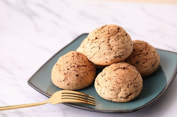 Beignets aux sésames noirs