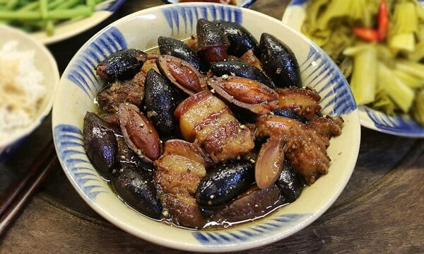 Canarium braisé à la viande