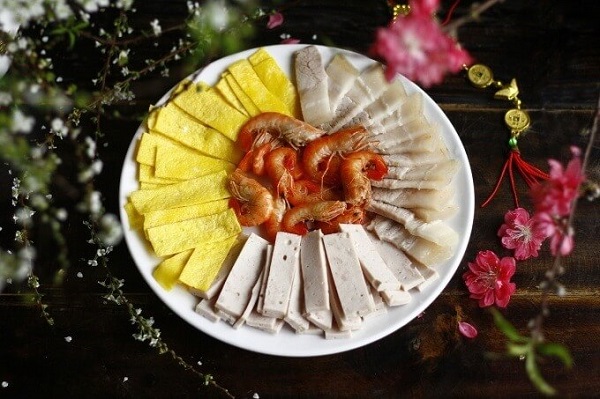 Coupez les ingrédients en long pour le roulage