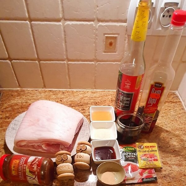 Frottez le sel sur toute la surface de la viande