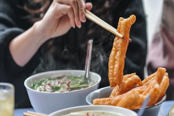 Gout délicieux avec bouillon pho