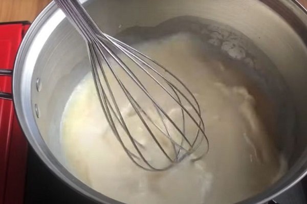 Important de ne pas laisser bouillir le lait