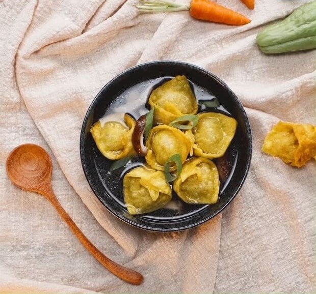 La soupe wonton est très savoureuse