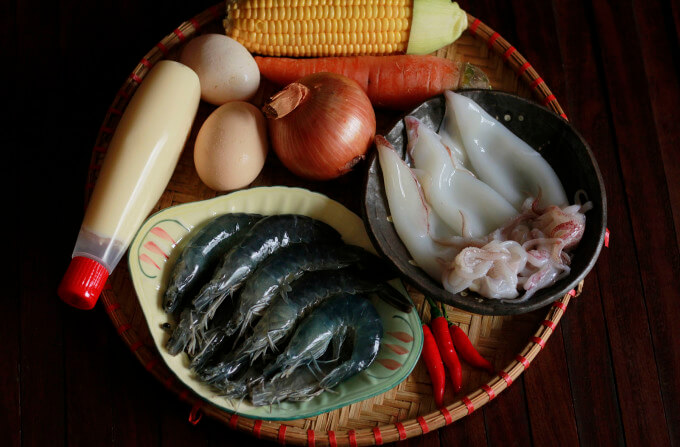 Les ingrédients pour le nem aux fruits de mer