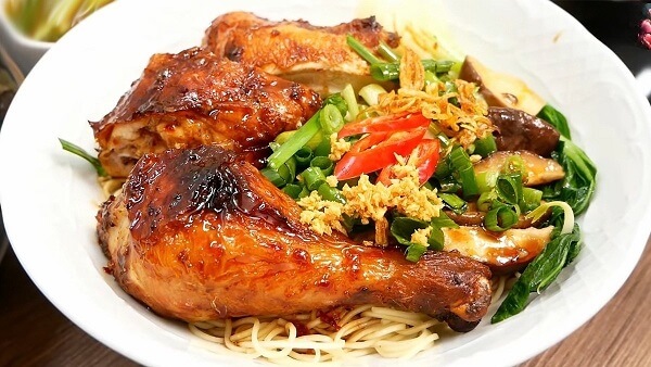 Nouilles de poulet rôti