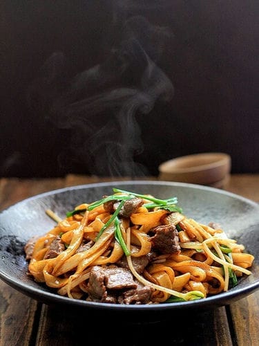 Phở xào, sauté de nouilles au bœuf