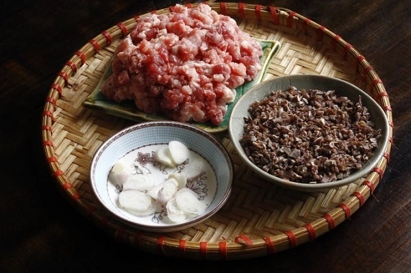 Préparer les autres ingrédients oignon