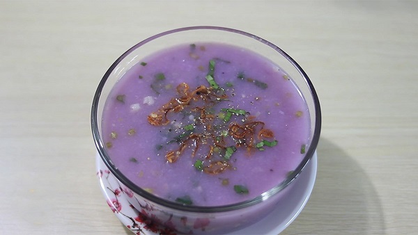 Soupe d'igname pourpre