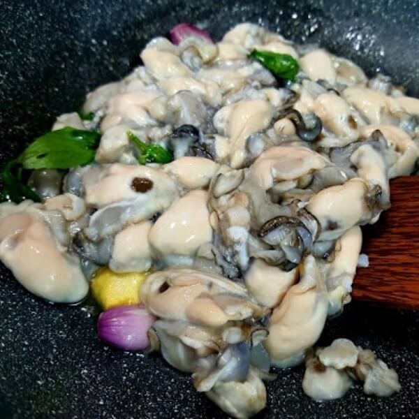 Vous rajoutez les huitres ensuite