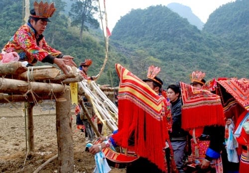 Cérémonie-a-Hoang-Su-Phi