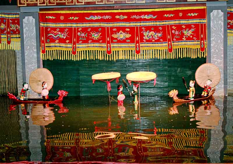 Marionnettes-sur-leau-au-Vietnam 