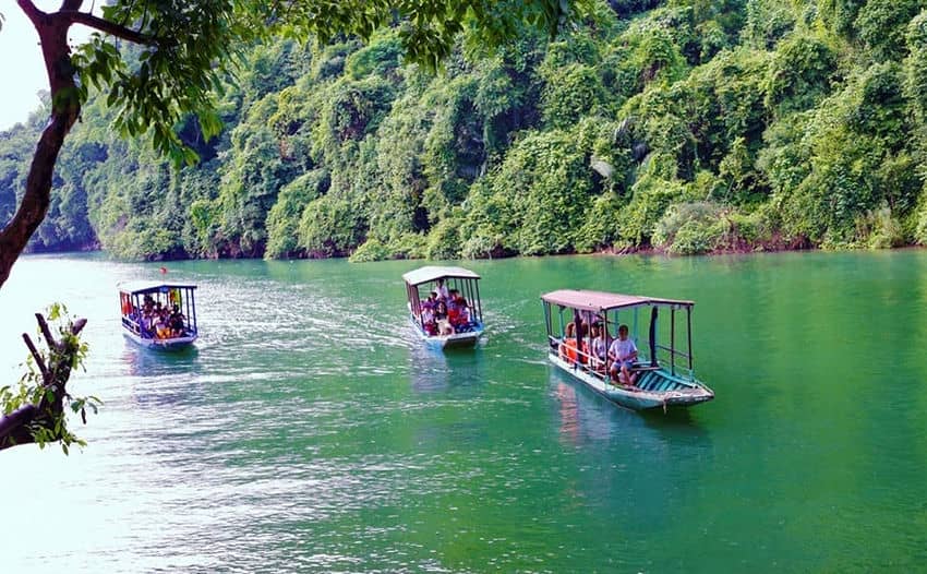 La beauté naturelle du lac Babe, Bac Kan