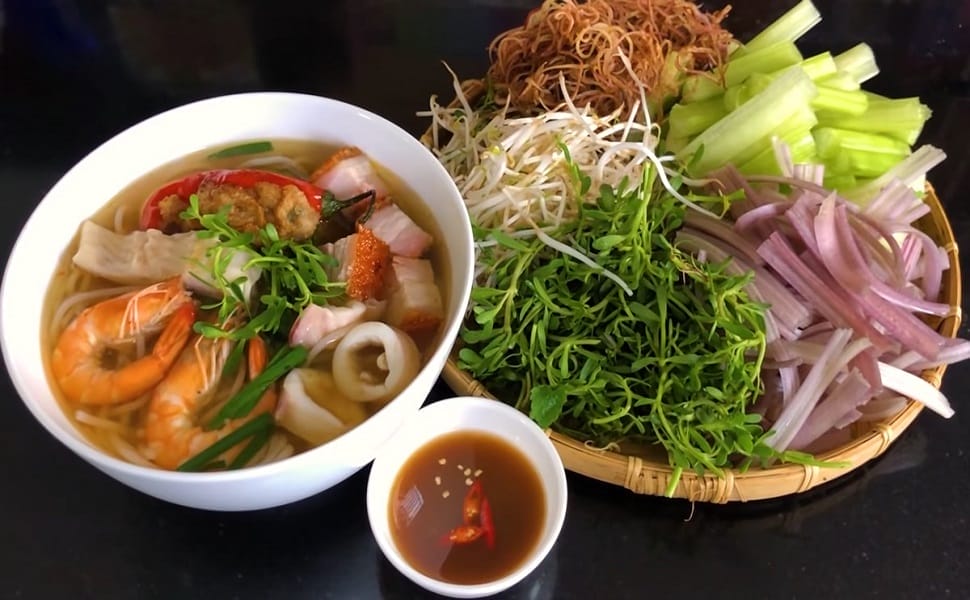 La soupe aux vermicelles « Bún Mắm » 