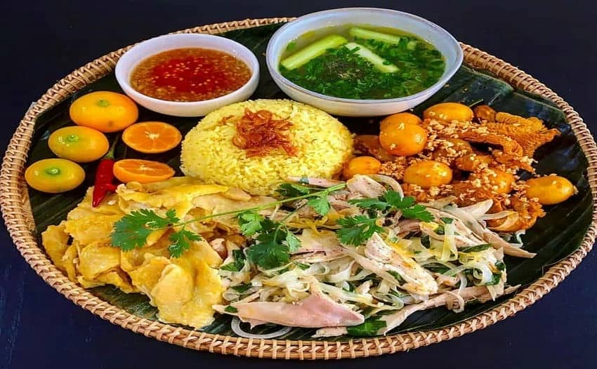Le riz sauté au poulet, « Cơm Gà Hoian »