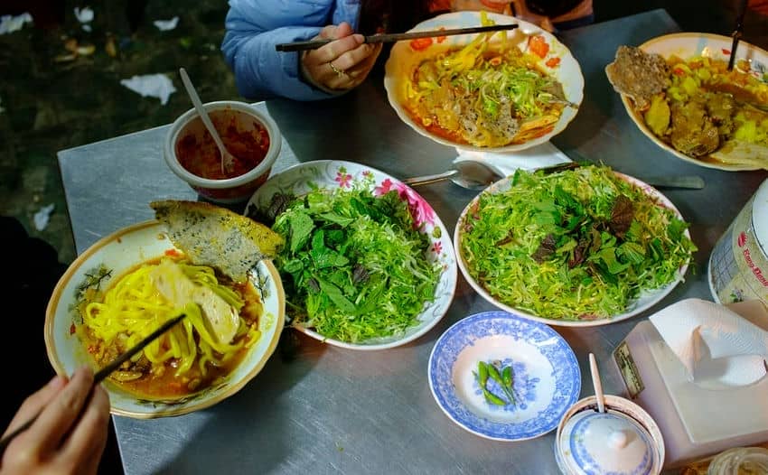 Nouille de riz au curcuma Quảng, ou « Mì Quảng »