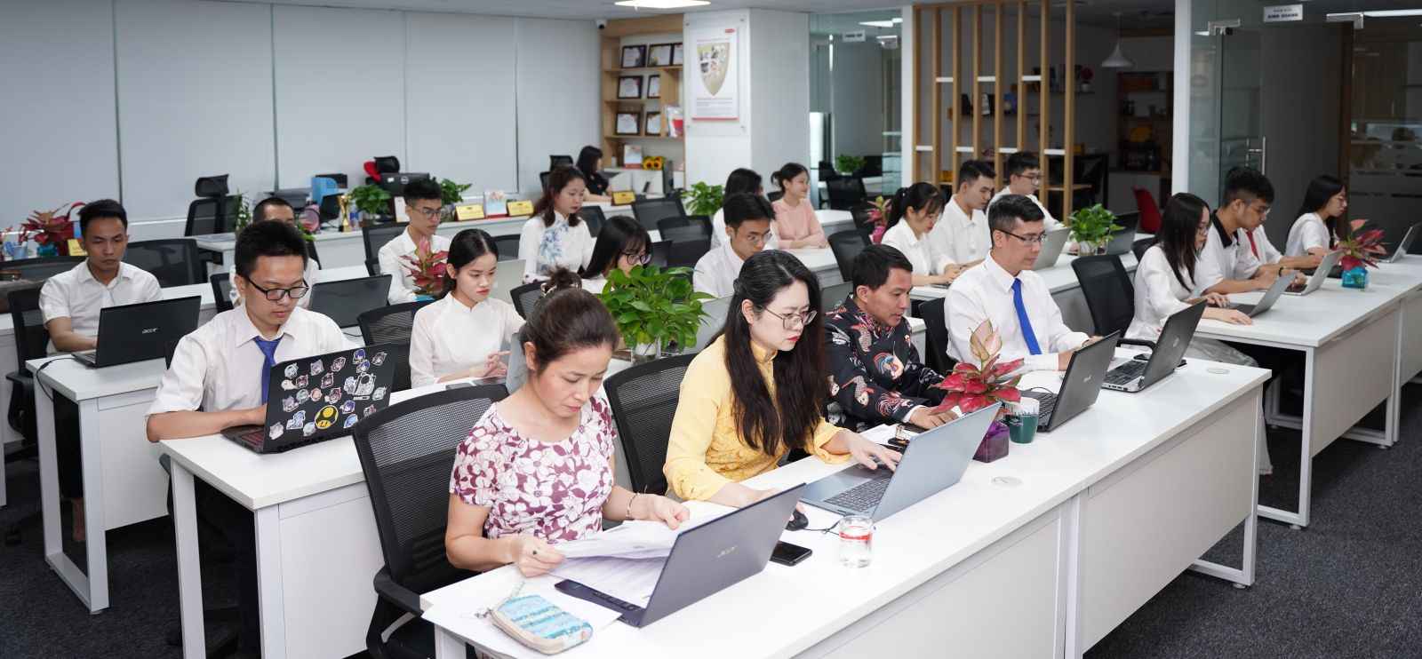 Une approche directe sans aucun intermédiaire