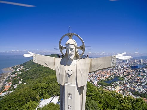 Statue-Jesus-Christ-Vietnam-Vung-Tau