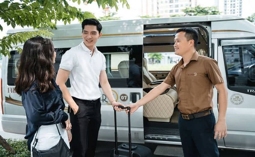 Voiture privée départ pour Halong