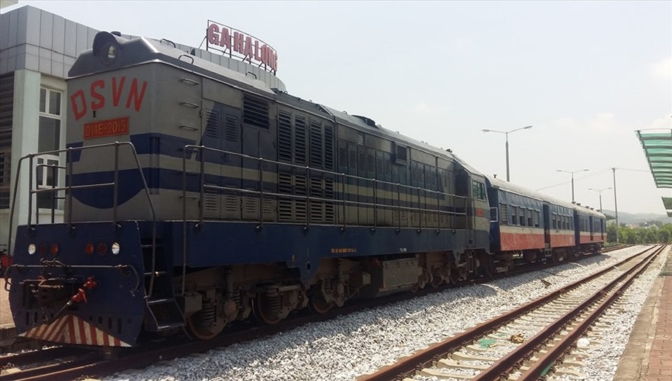 Voyager par train local à destination de Halong