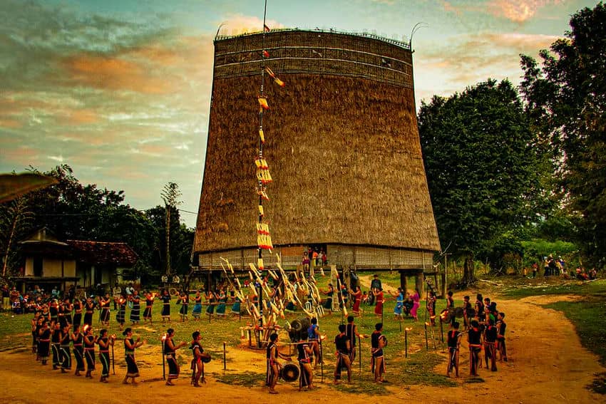 lespace-de-la-culture-des-gongs-dans-le-tay-nguyen