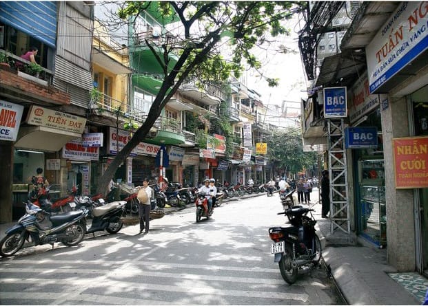 rue-hang-bac-vietnam