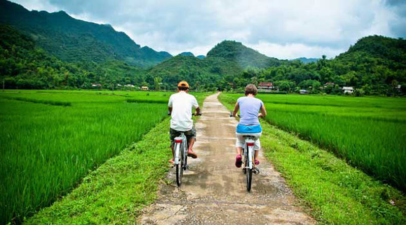 se-pedaler-aux-alentours-de-hanoi