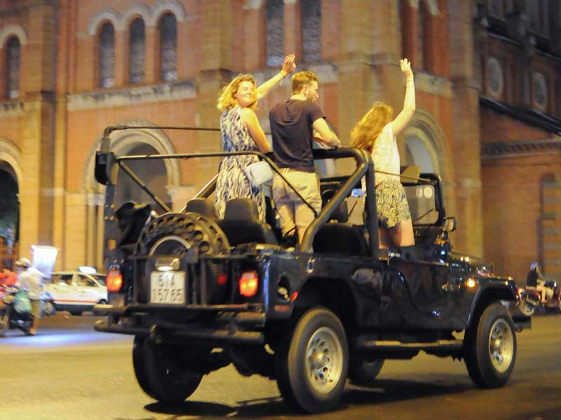 Saigon-jeep-tour