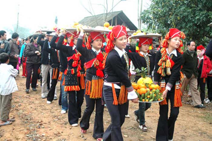 dances-des-Daos-rouges-a-Hoang-Su-Phi